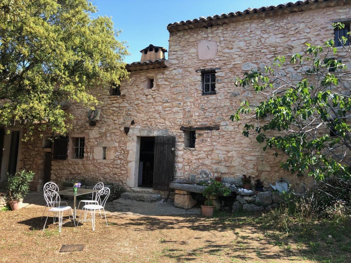 Hotel Le Jas Des Aiguiers Saint-Saturnin-lès-Apt Exterior foto